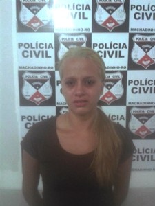 jovem-que-ostentava-com-drogas-e-arma-no-facebook-e-presa-pela-policia940x529_64481aicitono_19jmku4ck4dk67h18jc17thtpa12