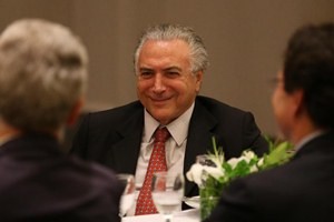 Residência oficial da Vice-Presidência, o Palácio do Jaburu tornou-se local de peregrinação