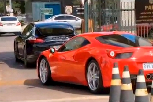 Carros-de -uxo-em-poder-de-Collor