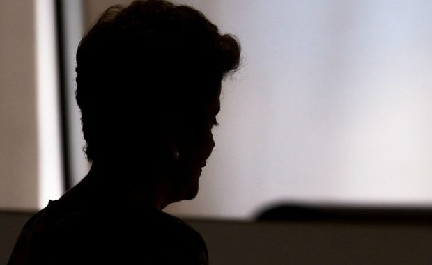 Processo contra Dilma ainda continua