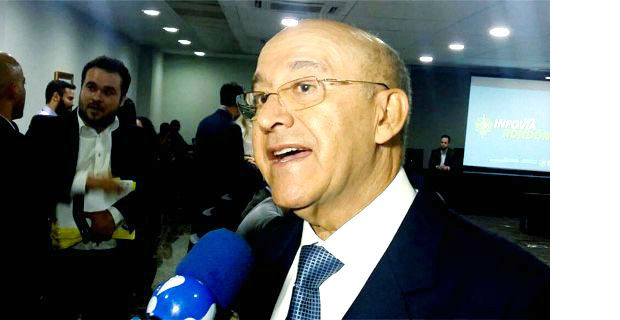 Confúcio Moura