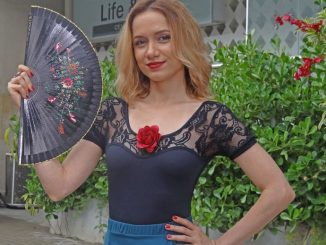 Cristina Lago interpreta uma professora de tango latina (Foto: Taís Moreno)