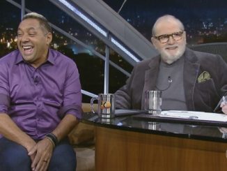 Tiririca evita falar sobre a atual situação política do país no "Programa do Jô", na Globo