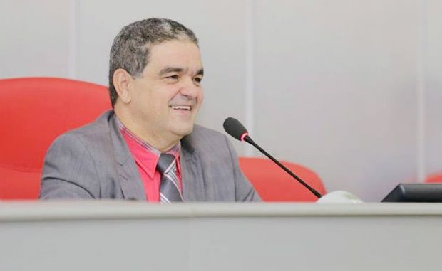 Deputado intensifica trabalho para melhorar atendimento a estudantes de Porto Velho