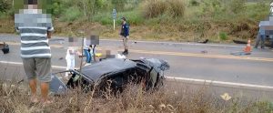 carreta tomba e motorista morre na BR-3642