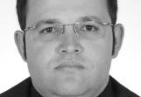 Duarte ficou com a faca cravada em seu pescoço