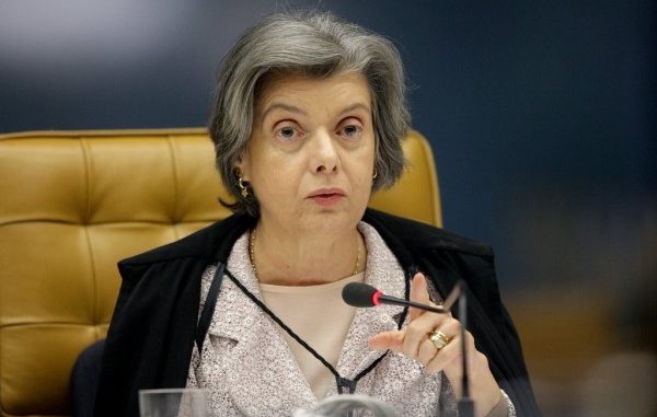 A ministra, no entanto, decidiu manter o sigilo das declarações
