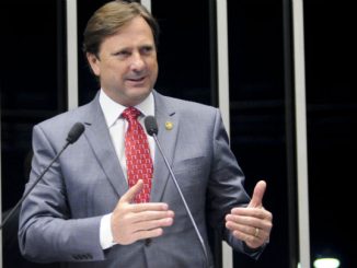 O senador Acir Gurgacz (PDT-RO) é um dos integrantes da comissão.