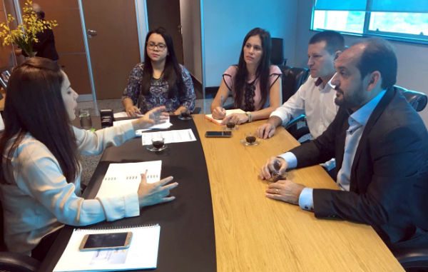 Laerte se reuniu com secretária da Seas e representantes da atual gestão do município, incluindo o prefeito Lang, para assegurar ações sociais em Urupá.