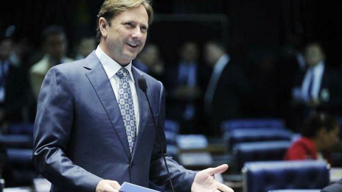 O senador Acir Gurgacz é presidente regional do PDT em Rondônia e líder do partido no Senado.