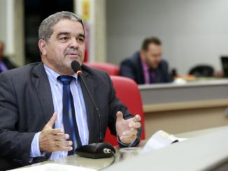 O deputado justificou que as comunidades sofrem com a falta de atendimento médico-odontológico