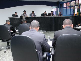 4ª Sessão Ordinária, que aconteceu nesta terça-feira (14), foi presidida pelo vice-presidente Joaquim Teixeira (PMDB)