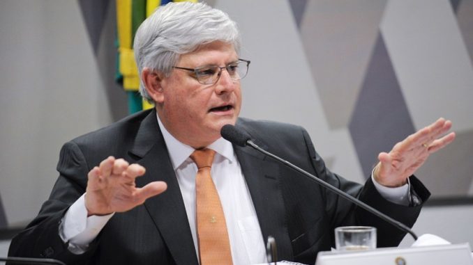 Lista de Janot com 83 pedidos de inquérito sobre políticos já está no STF