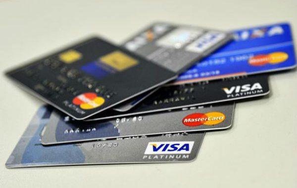 Banco do Brasil anuncia nova queda no rotativo. Em janeiro, banco já havia reduzido juros cobrado no rotativo. Marcello Casal Jr/Agência Brasil