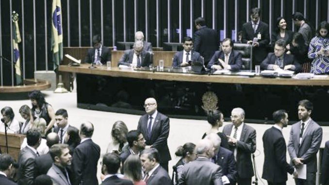 Plenário realiza sessão para análise de projetos sobre segurança pública Fabio Rodrigues Pozzebom/Agência Brasil