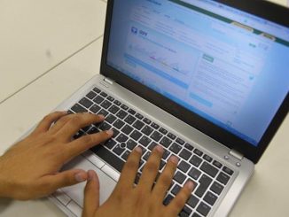 O lote multiexercício de restituição do Imposto sobre a Renda da Pessoa Física (IRPF) contempla também restituições residuais dos exercícios de 2008 a 2016 Marcello Casal Jr./Agência Brasil