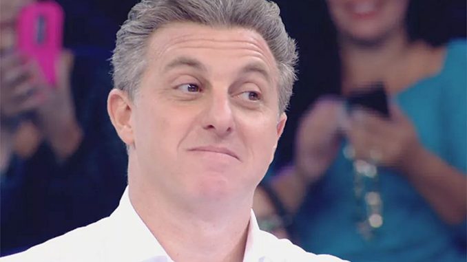 Luciano Huck desiste de candidatura
