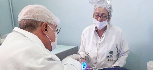 O CEO conta com 11 profissionais trabalhando na área de saúde bucal, equipamentos modernos e materiais de qualidade.