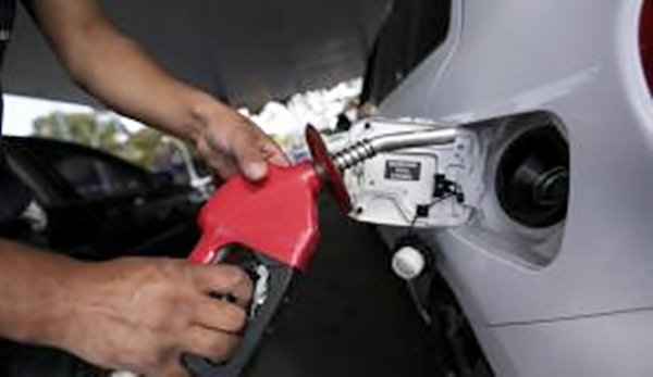 O preço nas bombas nas bombas depende do revendedor Marcelo Camargo/Agência Brasil