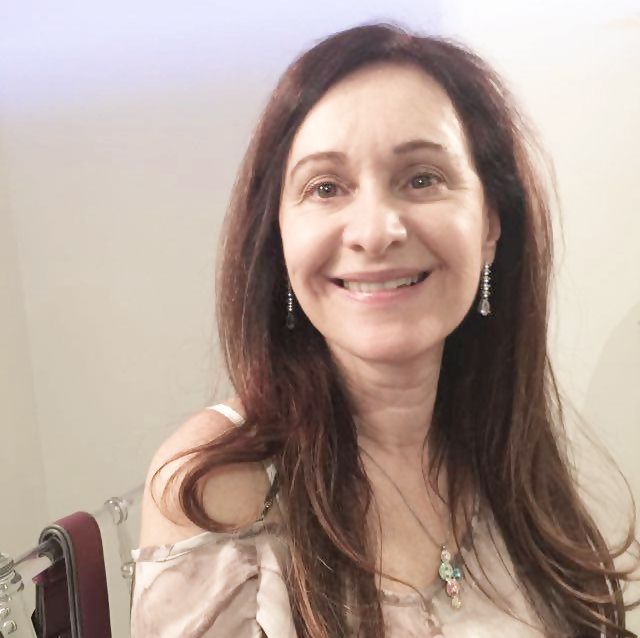 Silvânia H. Furlan – pesquisadora Dra. em Fitopatologia - Instituto Biológico/Apta –Lab. Fitopatologia, Campinas-SP e integrante do Eagle Team.