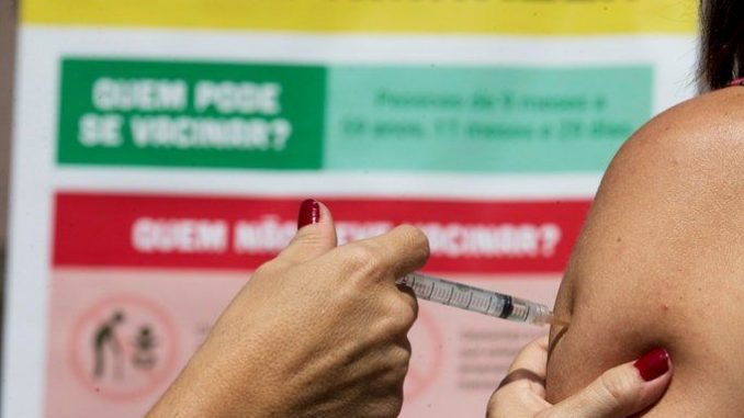 A orientação da Secretaria Municipal de Saúde (Semusa), é que as pessoas que pretendem viajar para São Paulo e não tomaram nenhuma dose da vacina ao longo da vida, procure uma UBS para fazer a imunização.