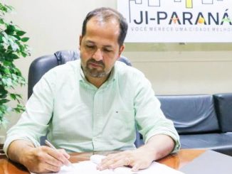 O secretário de Administração Nilton Mota disse que o concurso está transcorrendo dentro do esperado. Foto: Jota Batista