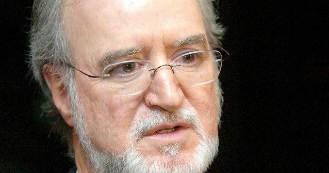 Eduardo Azeredo se entregou nesta quarta-feira à Polícia