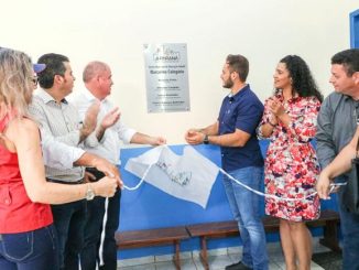 Prefeito Marcito Pinto, secretária Leiva, presidente da Câmara, Afonso Cândido, o vereador Isaias Arnica (PSB) e o deputado federal Marcos Rogério.