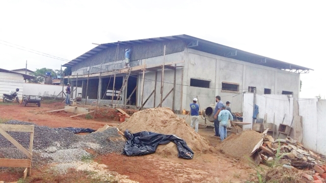 Esta foto, sim, é resultado da emenda de R$ 500 mil, de autoria do senador Valdir Raupp destinada para a construção do Centro de Convivência do Idoso, cuja obra está em andamento.