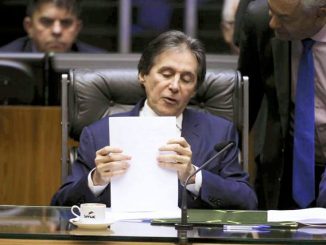 Assuntos tramitam em regime de urgência e serão pautados após 5 de agosto, diz Eunício Oliveira (Valter Campanato/Agência Brasil)