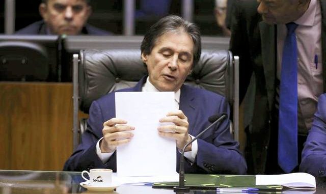 Assuntos tramitam em regime de urgência e serão pautados após 5 de agosto, diz Eunício Oliveira (Valter Campanato/Agência Brasil)
