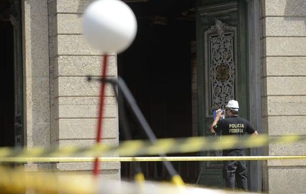Polícia Federal faz mapeamento de áreas destruídas no Museu Nacional Polícia Federal usa scanner para mapeamento de áreas destrídas do Museu Nacional, no Rio. - Tomaz Silva/Agência Brasil