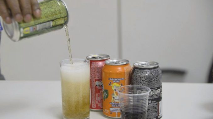 Nível de açúcar poderá ser reduzido em refrigerantes, achocolatados, iogurtes, bolos e biscoitos (Arquivo/ Agência Brasil)
