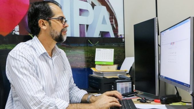 Controlador Geral do Município, Elias Caetano.