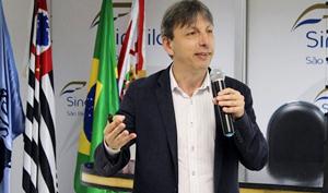 Diretor executivo da Bazz Estratégia de Recursos Humanos, Celso Bazzola.