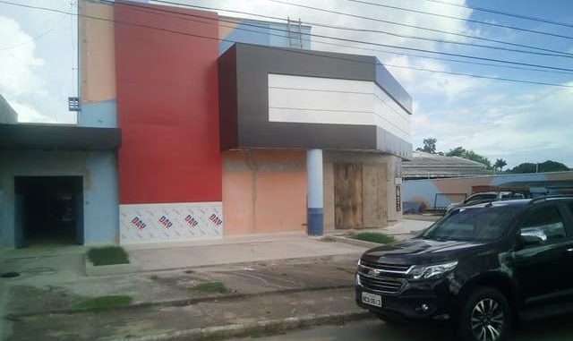 Cine Milani fica localizado na avenida Seis de Maio, Centro de Ji-Paraná/RO