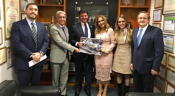 Ana Valéria Ziparro no Supremo Tribunal Federal para apresentar a campanha “Declare Seu Amor” e 2018.