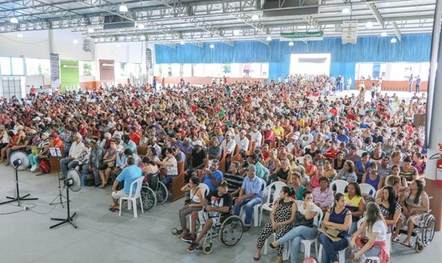 Famílias sorteadas aguardam a conclusão das casas