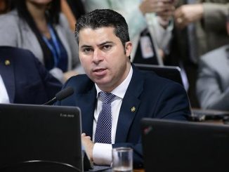 Senador Marcos Rogério (DEM-RO) é o autor do projeto da posse de arma em toda a extensão do imóvel rural