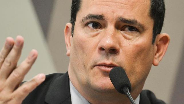 Moro viajou para os Estados Unidos no último fim de semana e só deve retornar ao Brasil na quarta-feira.