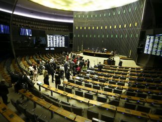 O plenário da Câmara dos Deputados aprovou o Projeto de Lei 6433/13, que permite ao delegado de polícia adotar medidas de urgência para proteger mulheres vítimas de agressão. Foto: Marcelo Camargo/Agência Brasil
