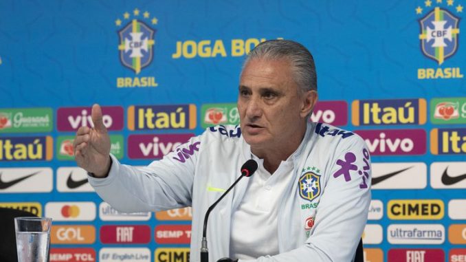 Técnico Tite mantem segredo sobre a escalação da seleção para a partida contra a Argentina - Lucas Figueiredo/CBF