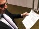Deputado André Abdon (PP/MA), com requerimento para retirar assinatura da CPI da Lava Jato. [Foto Erick Mota] [Congresso em Foco]