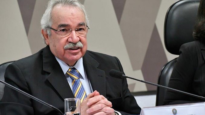 Juiz escreve ‘merdocracia neoliberal neofascista’ em decisão e é alvo de representação