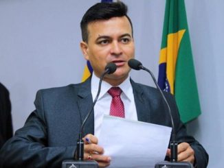 Edivaldo Gomes apresenta anteprojeto que estabelece prazos para a Caerd
