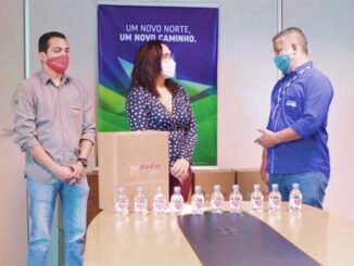 Dydio e Kaiary fazem mais doações de álcool 70% destinadas ao Cras