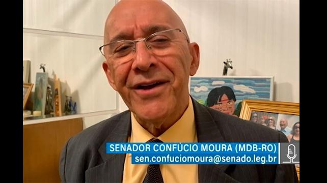 Confúcio Moura pede universalização da internet de alta qualidade