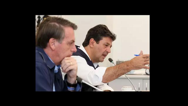 "Mandetta ajudou a potencializar pavor", ataca Bolsonaro