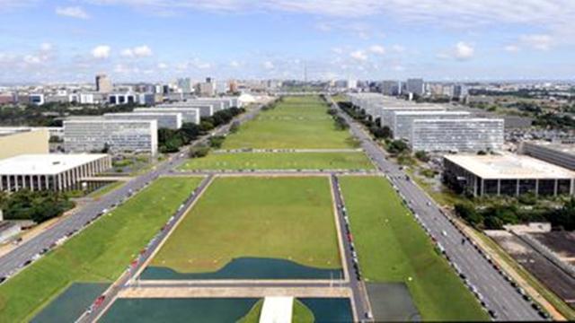 Governador do DF decreta fechamento da Esplanada e cita ameaca de manifestacoes