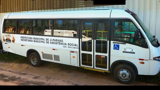 Aquisição de micro-ônibus irá contribuir com serviços assistenciais em Ji-Paraná